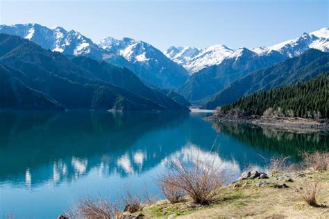 Le Lac Tianchi, joyau cristallin du ciel et miroir des montagnes!