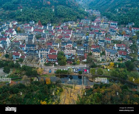 Le Tombeau de Wang Changxing: Un Monument Historique Impressionnant au Cœur de Guang'an!